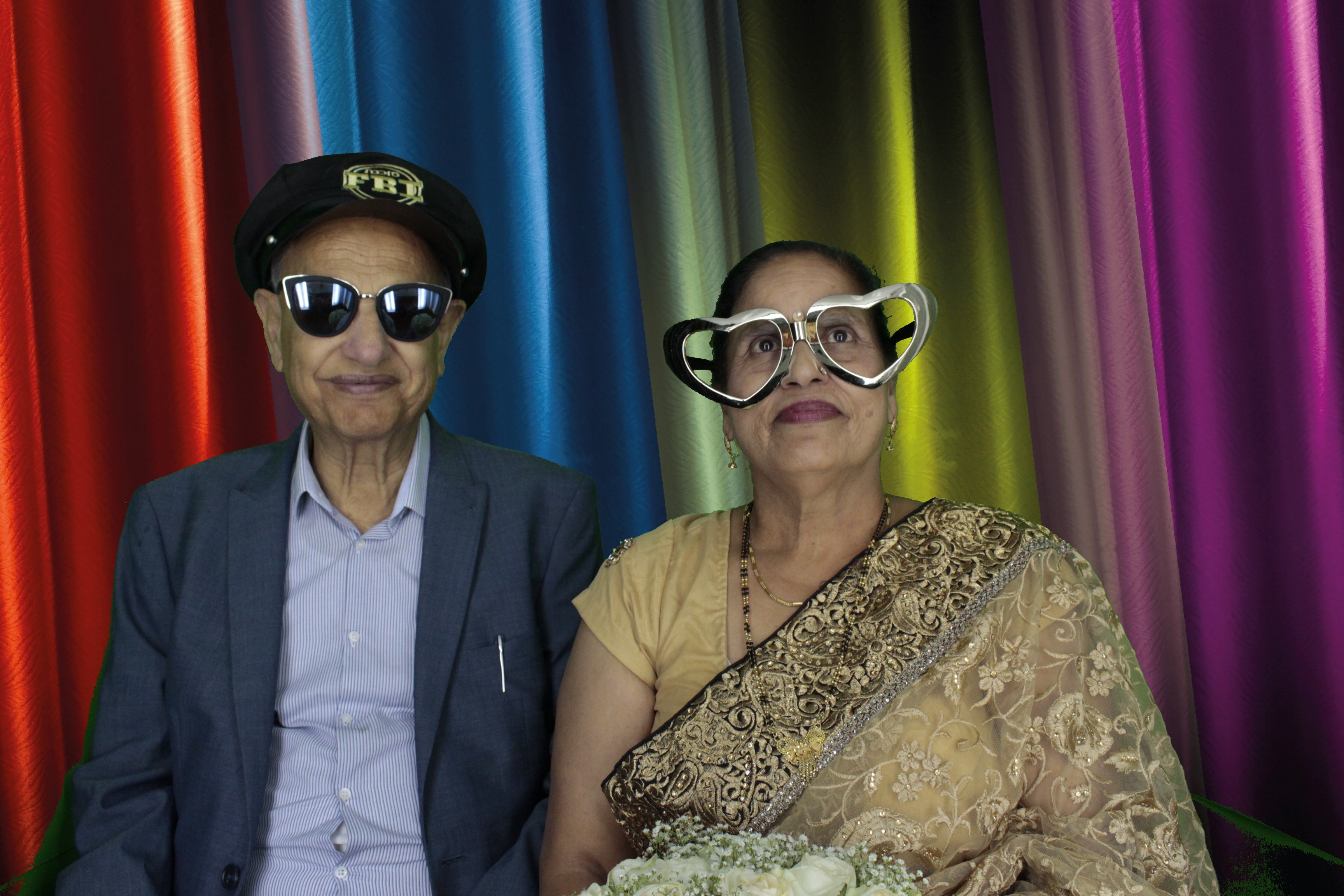 Bhavin & Yasmin’s Wedding | View more photos from the event at gallery.myphotoboothexperience.co.uk/u/MyPhotoBoothExperienceLtd/Bhavin-Yasmin’s-Wedding